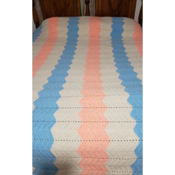 Crochet Large Pastel Chevron 93"W x90"L Queen Bedspread - Picture 1 of 9